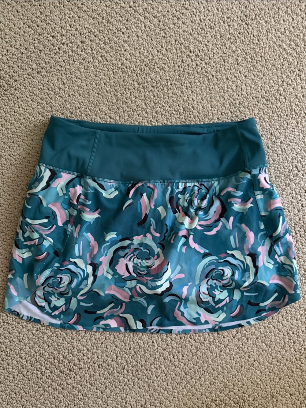 Athleta Run With It 14” Skort Teal Floral Size Small